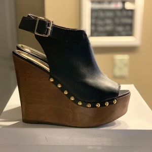 Steve Madden Warrick Black Leather Wedges